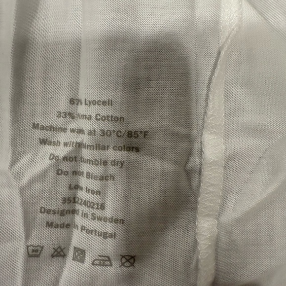 CDLP Midweight T-Shirt
White
Essential White Crew Neck T-Shirt Sz L - Picture 6 of 11